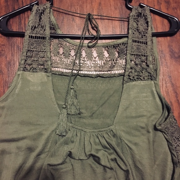 Olive green tank - Picture 2 of 3